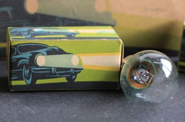 R.F.T. Car-Lightbulbs 6 W ten bulbs in original box (2620)